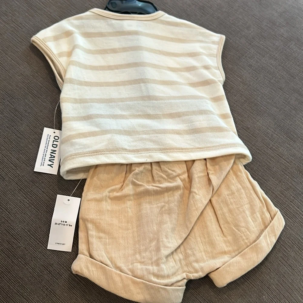 OLD NAVY Baby Girl Crab outfit 2pc (3-6mo) or (6-12mo) NWT